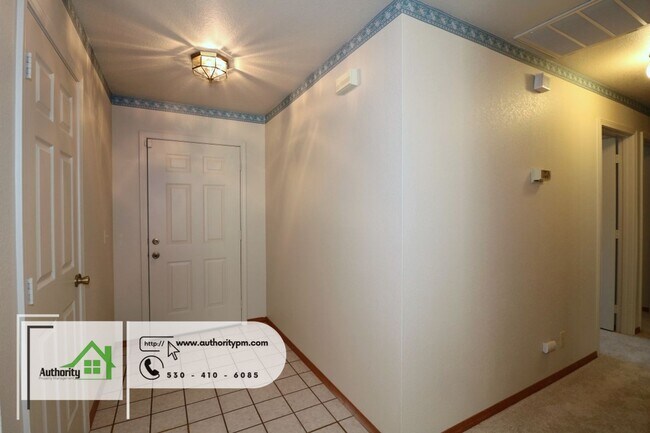 Building Photo - 1844 Breckenwood, Short Trip to the park. ...