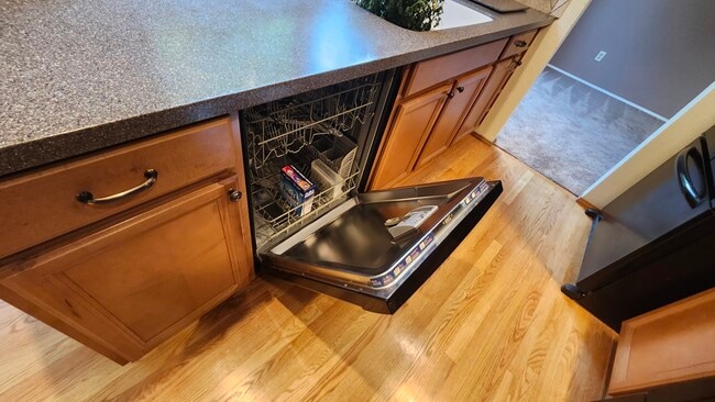 Building Photo - 35336 10th Pl SW