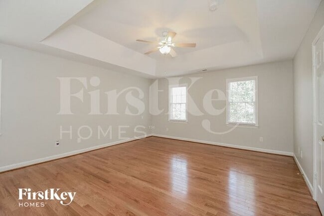 Building Photo - 125 Rustinburg Ct