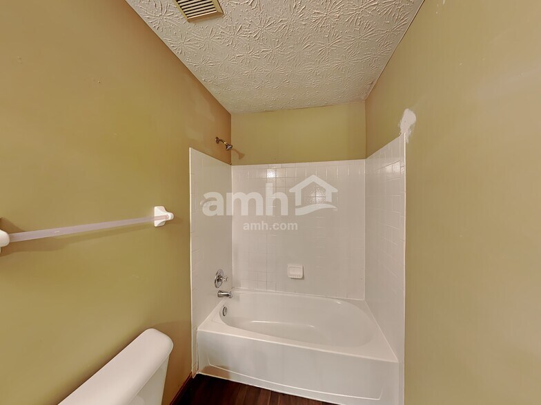 Building Photo - 6038 Platinum Dr