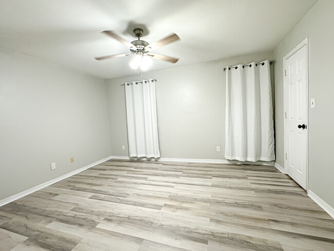 Building Photo - 1414 Westover Pl