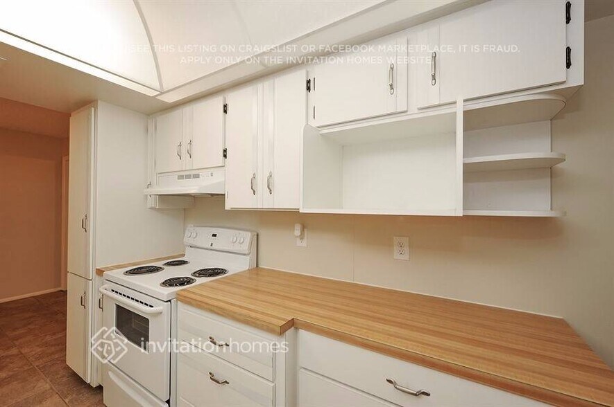 Building Photo - 7216 14th Ave NW