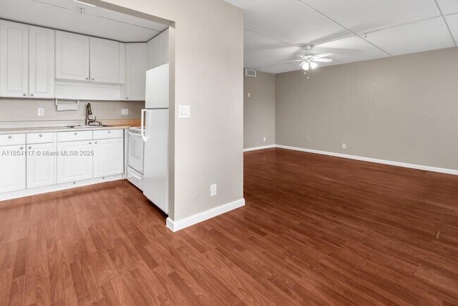 Building Photo - 2200 Springdale Blvd