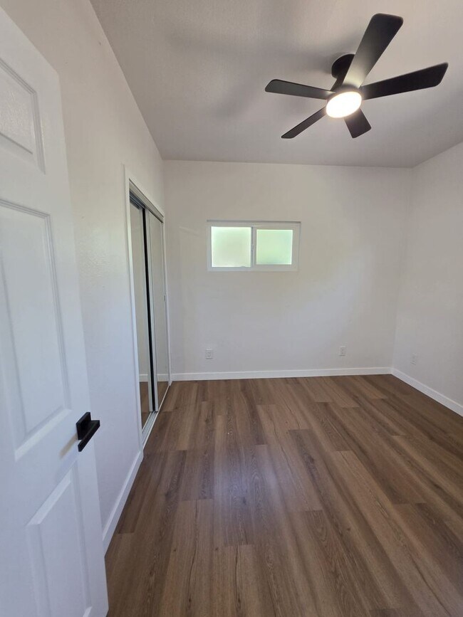 Building Photo - 3260-64 Steel Steet