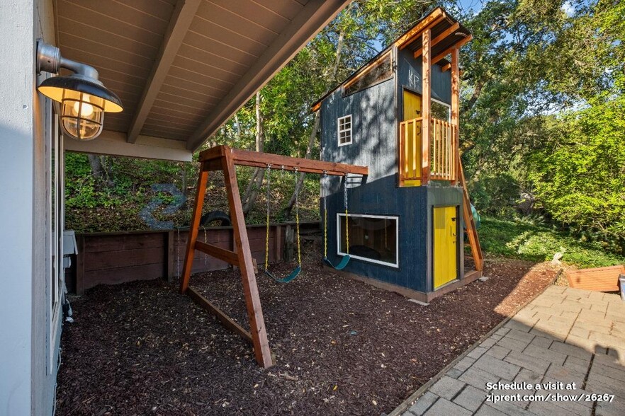 Building Photo - 757 Tofflemire Dr