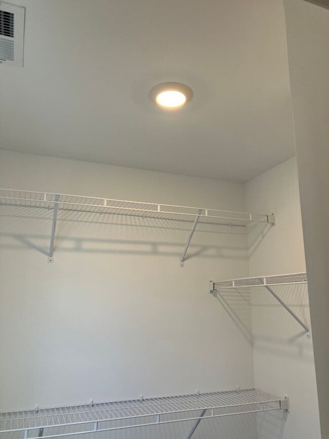 Building Photo - Nearly new and affordable in Columbia