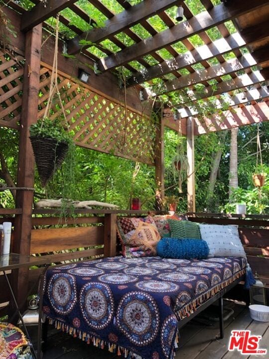 Building Photo - 2364 Kerwood Ave