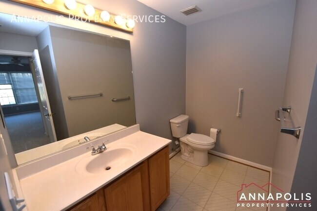 Building Photo - 2615 Compass Dr