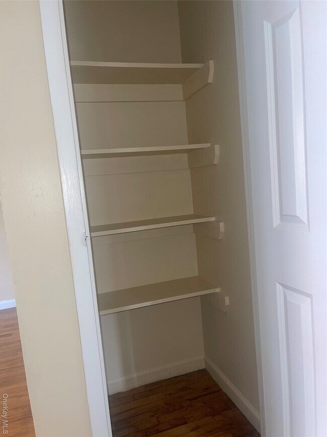 Building Photo - 405 Essex St