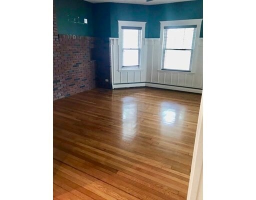 Building Photo - 210 Somerset Ave