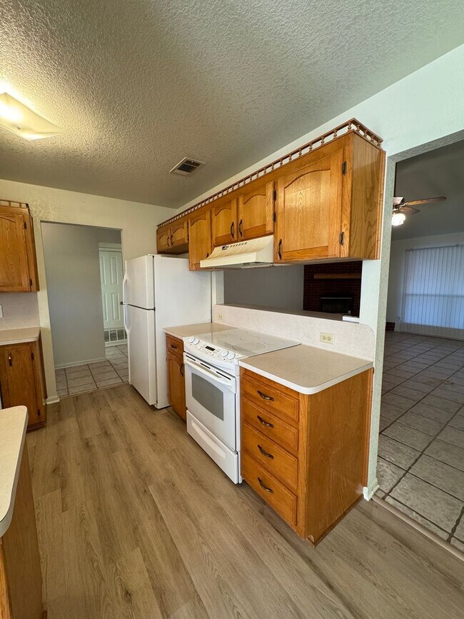 Building Photo - Charming 3-bedroom, 2-bath home offering peaceful country living on just under an acre.