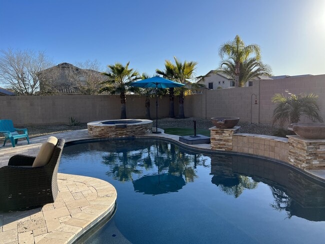 Building Photo - 30091 N Maravilla Dr