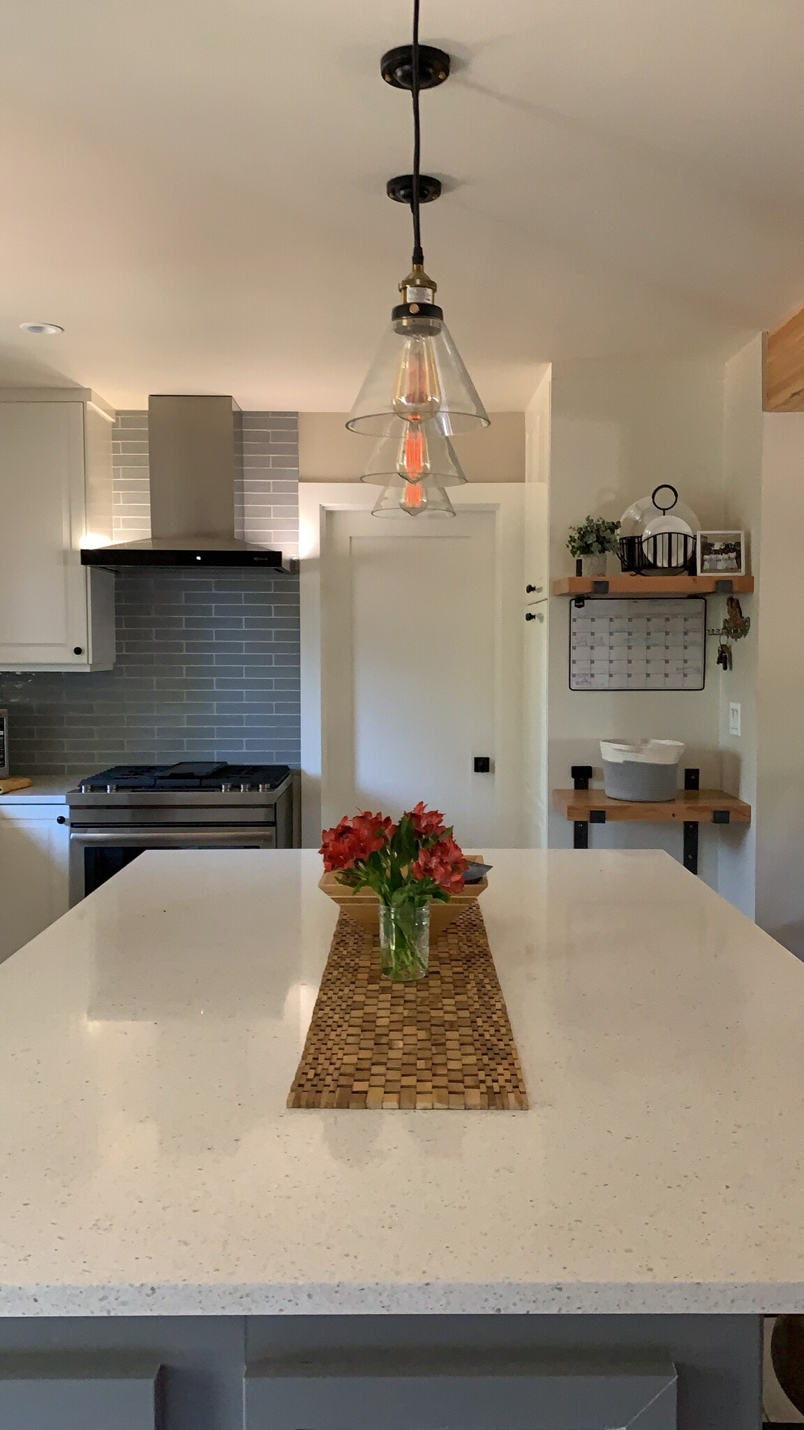 Building Photo - 1261 NE Dempsey Dr