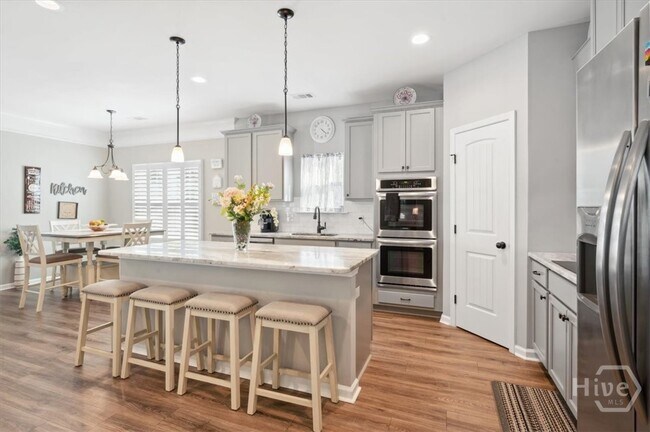 Building Photo - 3 Swallow Tail Cir
