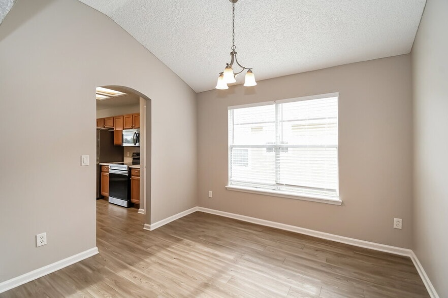 Building Photo - 1508 Austin Ln