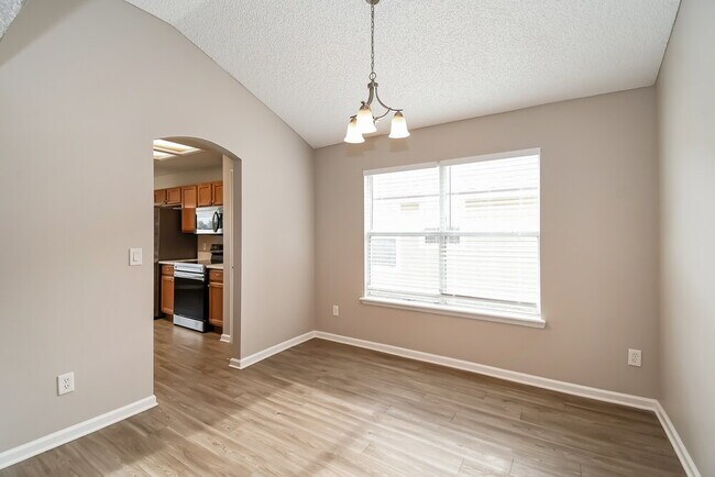 Building Photo - 1508 Austin Ln