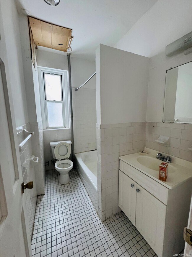 Building Photo - 37-80-80 64th St