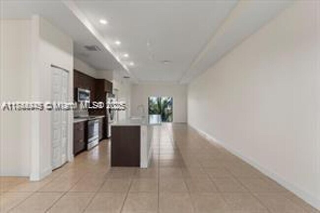 Building Photo - 8031 NW 104th Ave