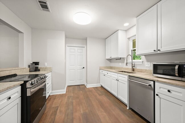 Building Photo - 23705 Walker South Rd