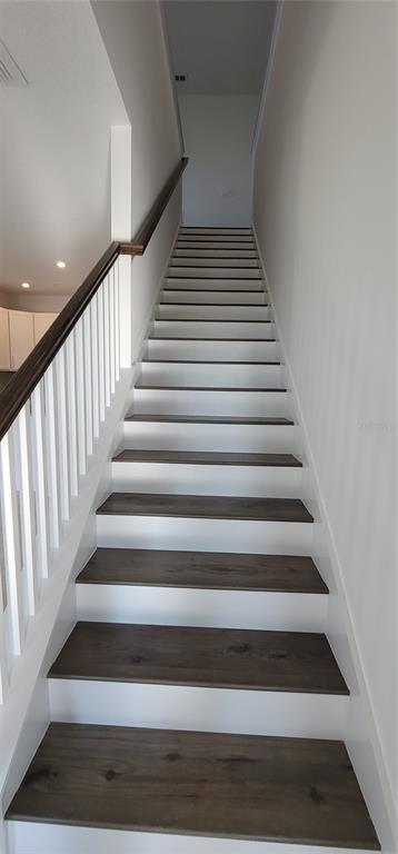 Building Photo - 14253 Kellogg Ave