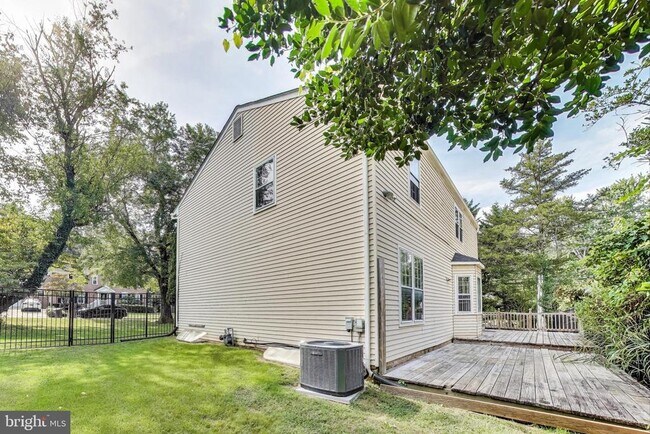 Building Photo - 10323 Snowpine Way