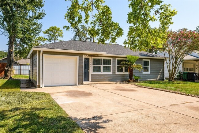 Building Photo - 6742 Feldspar St