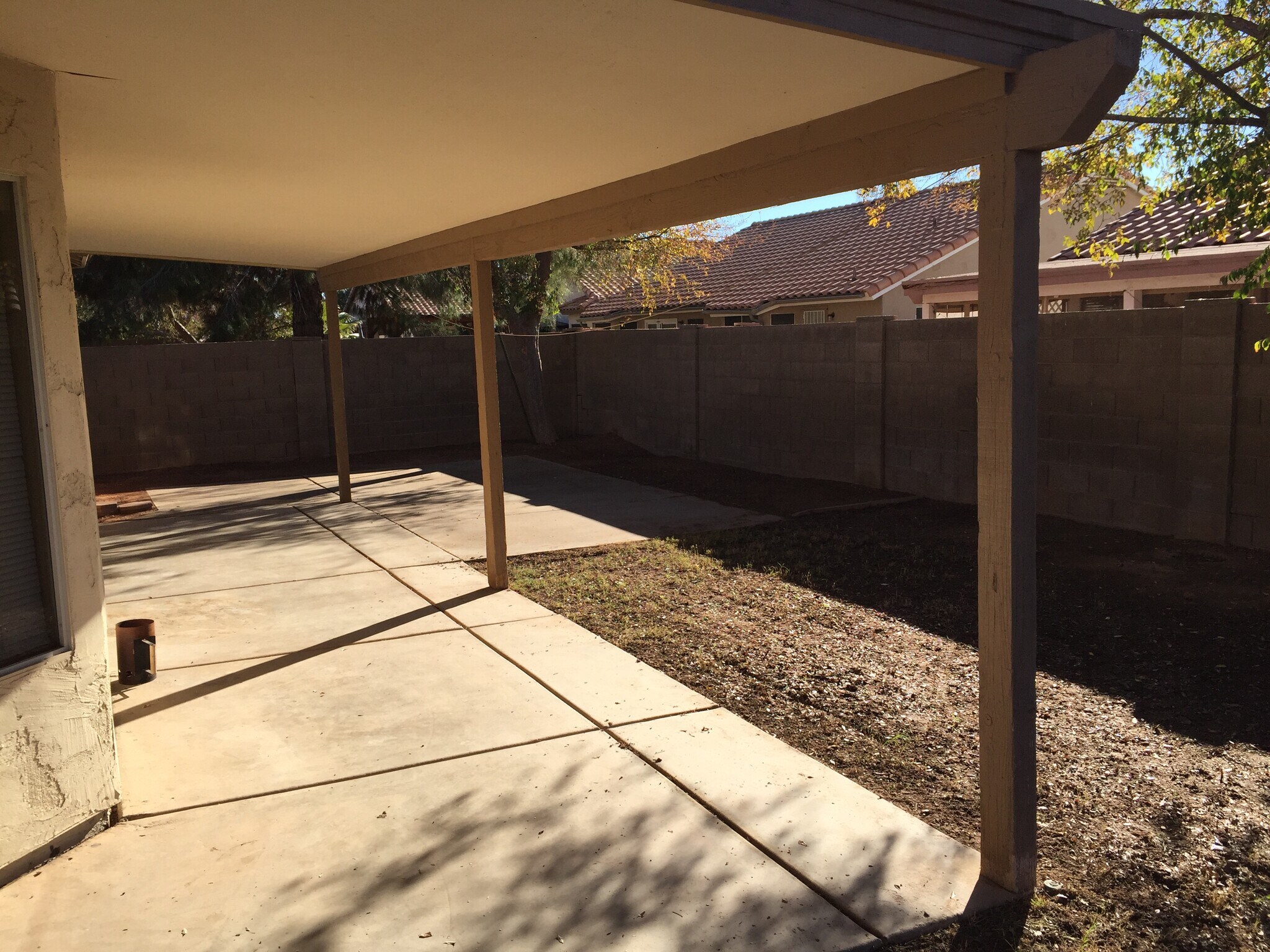 Building Photo - 741 W Hackamore St