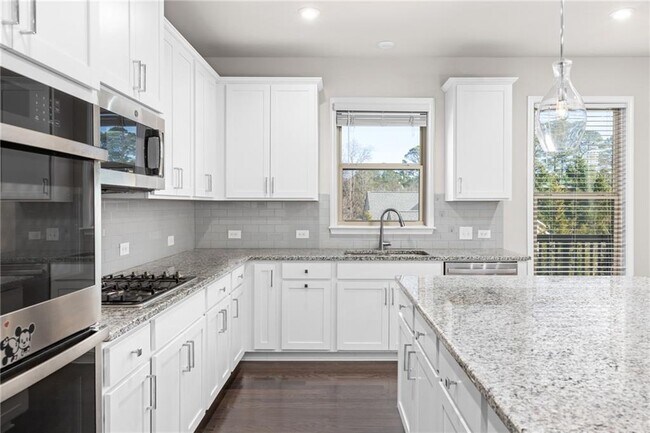 Building Photo - 4411 Claiborne Ct