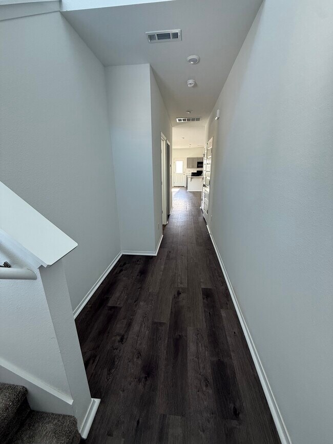 Building Photo - 6805 SW Dignity Ave