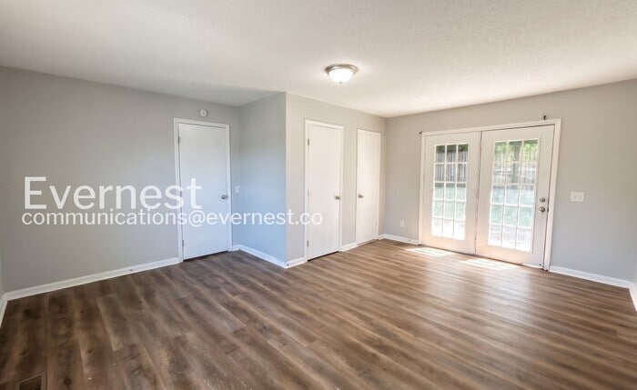Building Photo - 404 Dabney Dr