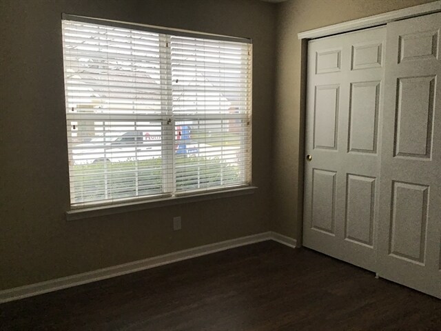 Building Photo - 8453 Trappers Ct