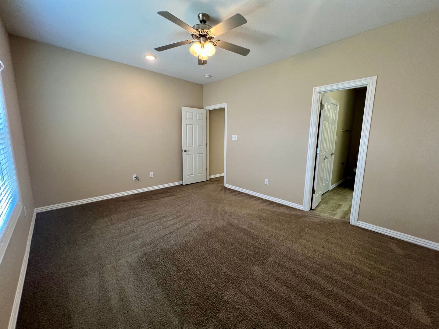 Building Photo - 6611 Leightyn Ln