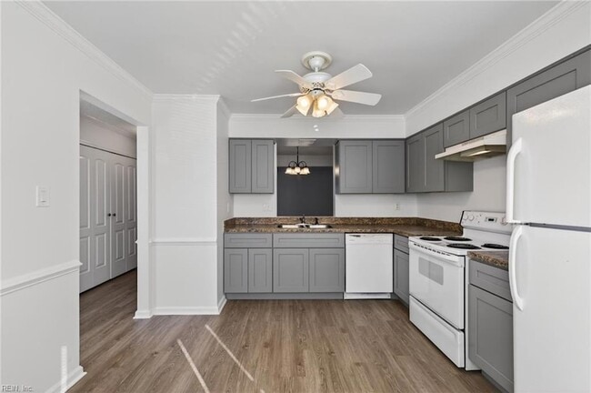 Building Photo - 4738 Greenlaw Dr