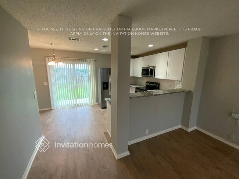 Building Photo - 1400 Cloyne Dr