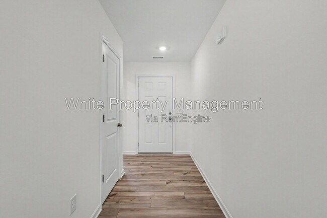 Building Photo - 313 W 18th St