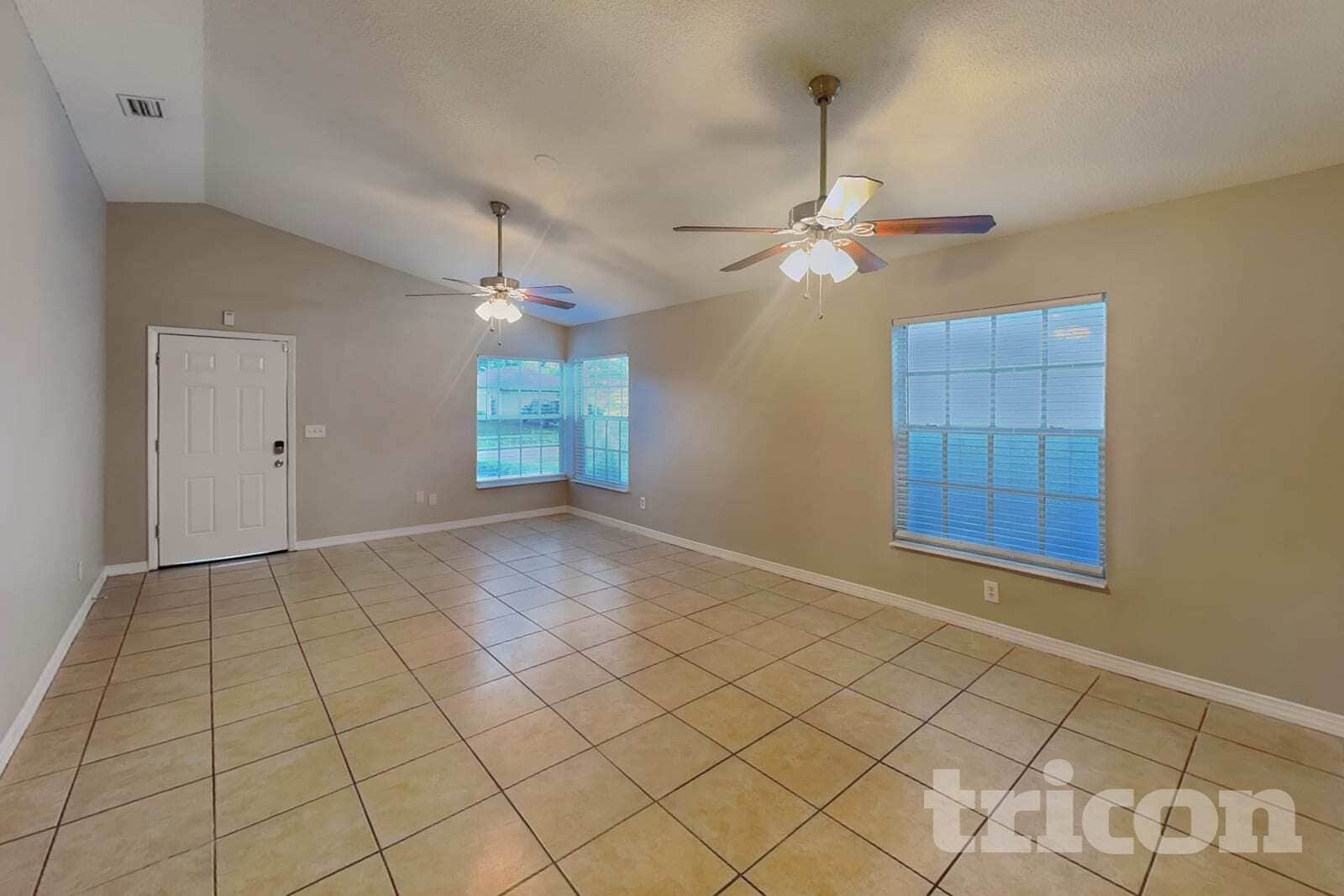 Building Photo - 682 Channing Dr