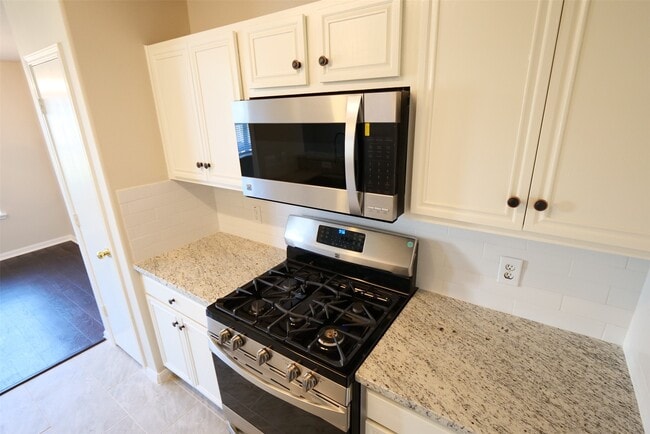 Building Photo - 6823 Arrowchase Ct