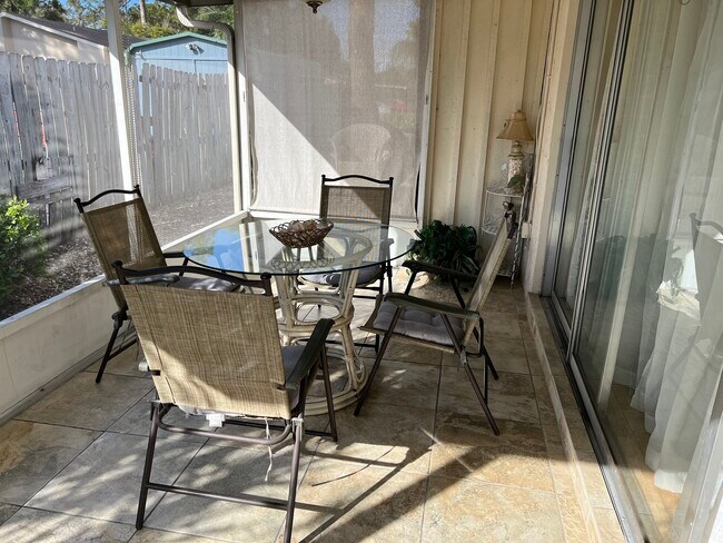 Building Photo - 2772 Woodgate Ln