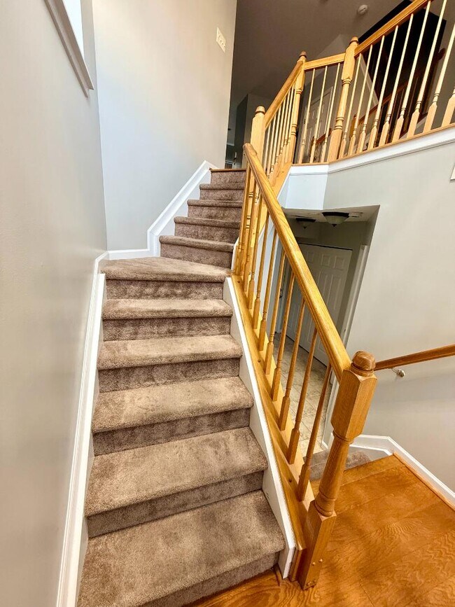 Building Photo - 838 Lowe Rd