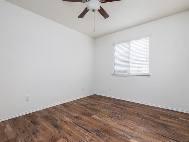 Building Photo - 222 Killian Loop