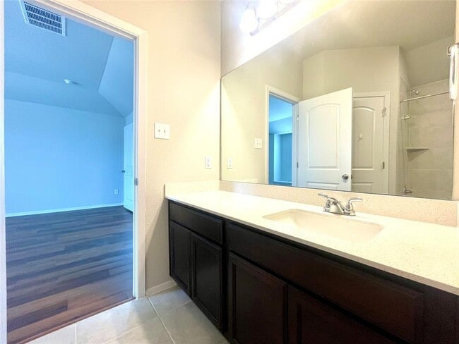 Building Photo - 6701 Wolf Pack Dr