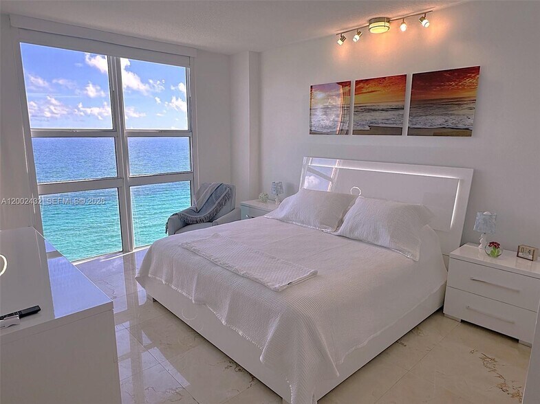 Building Photo - 2080 S Ocean Dr