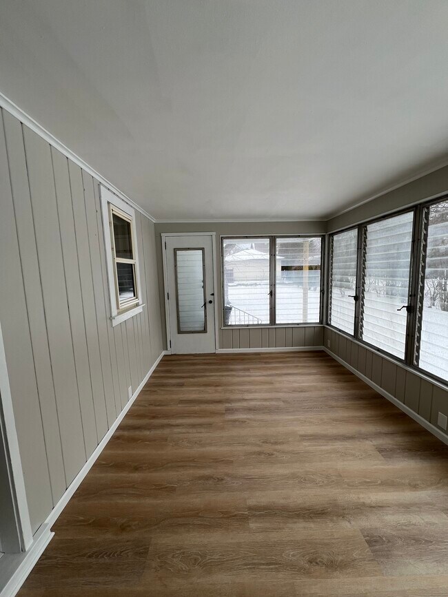 Building Photo - 1166 High Ave