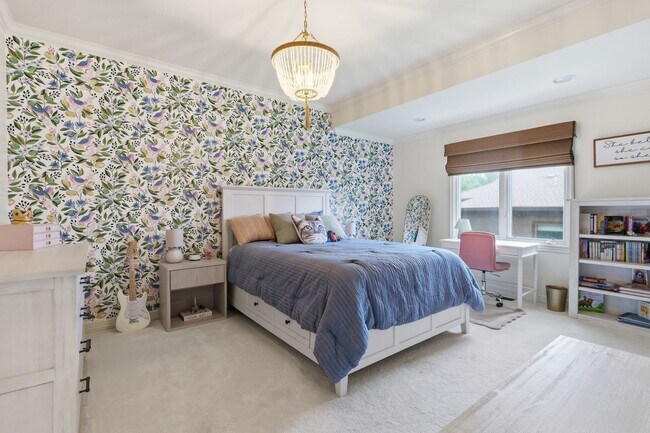 Building Photo - {10500} Luxury Living in Mills Crossing Estates +  Spacious Floorplan with Designer Finishes
