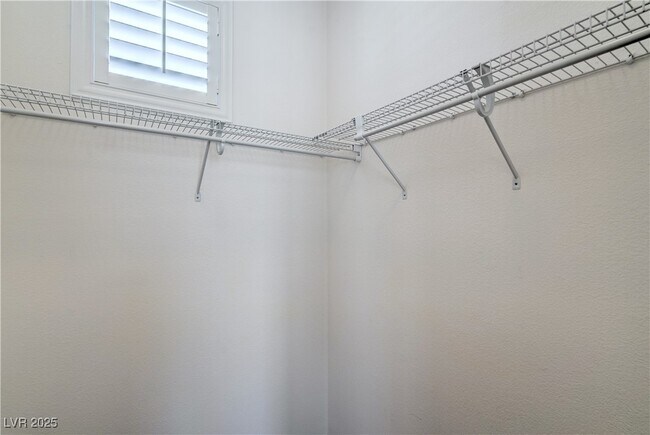 Building Photo - 2180 Waterton Rivers Dr