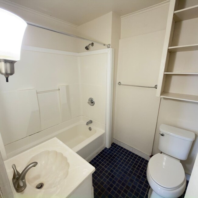 Building Photo - 44 Brown St SW