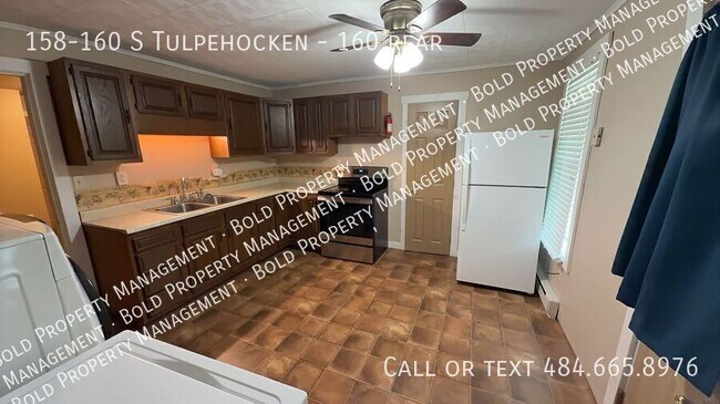 Building Photo - 158-160-160 S Tulpehocken St