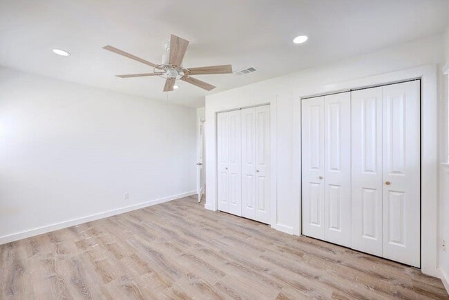 Building Photo - 801 Salem Ln