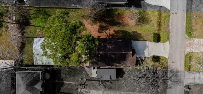 Building Photo - 8214 Peekskill Ln