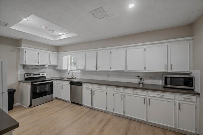 Building Photo - 22114 Merrymount Dr